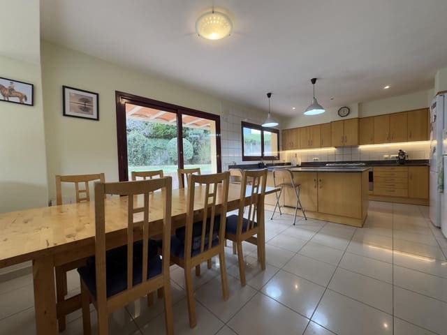 5 sypialnia Willa na sprzedaż w Sant Llorenç de la Muga z basenem garażem - 450 000 € (Ref: 9759448)