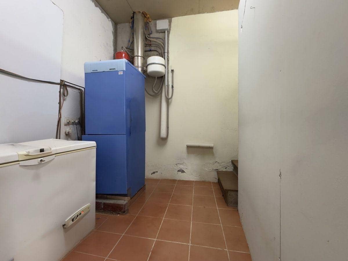 5 Zimmer Villa zu verkaufen in Sant Llorenc de la Muga mit Pool Garage - 450.000 € (Ref: 9759448)