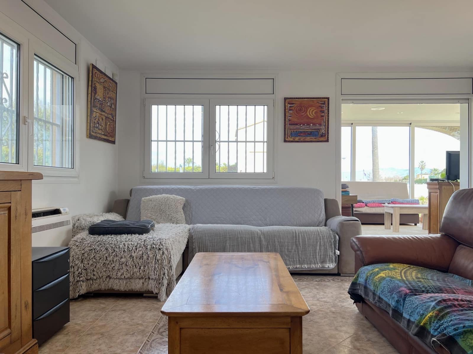 4 bedroom Villa for sale in Sant Pere Pescador with pool garage - € 495,000 (Ref: 9822903)