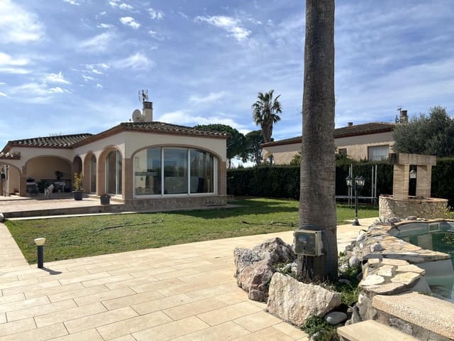 4 quarto Moradia para venda em Sant Pere Pescador com piscina garagem - 495 000 € (Ref: 9822903)