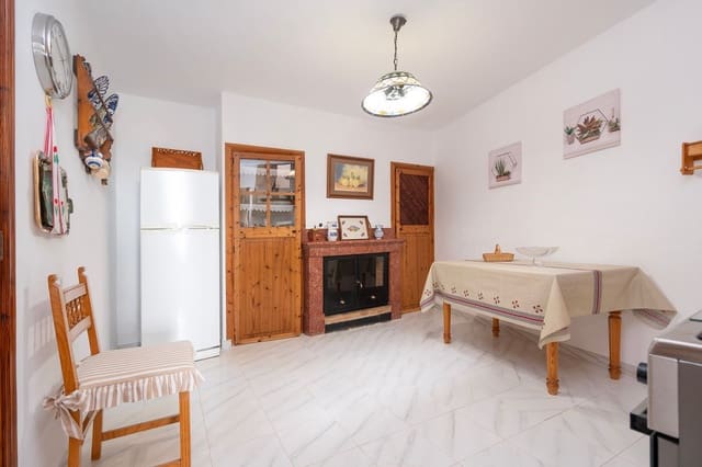 4 soveværelse Byhus til salg i Selva med garage - € 595.000 (Ref: 8420060)