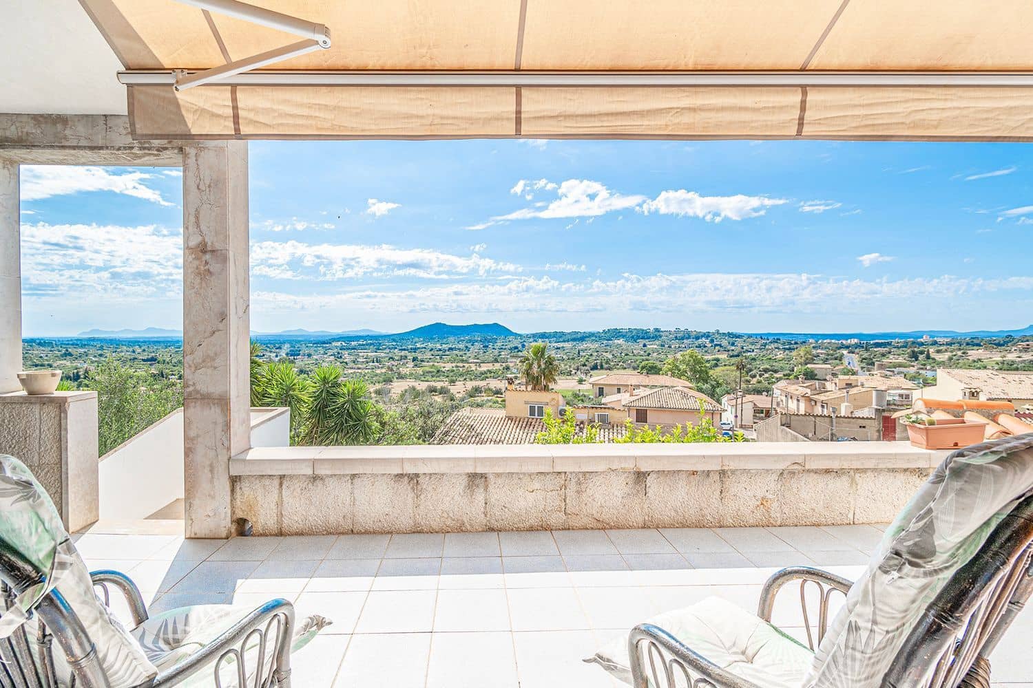 4 soveværelse Byhus til salg i Selva med garage - € 595.000 (Ref: 8420060)