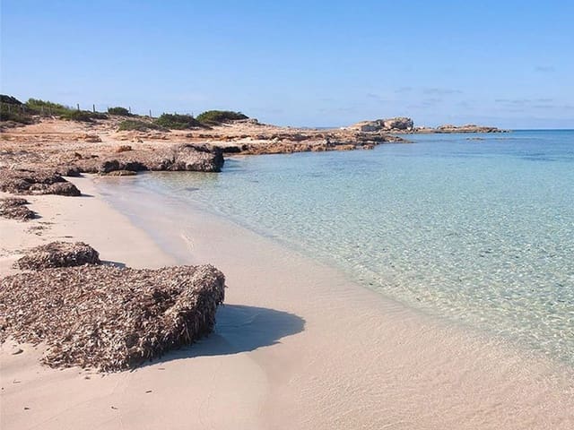 3 makuuhuone Huoneisto myytävänä paikassa Colonia de Sant Jordi, Ses Salines mukana uima-altaan 
autotalli - 970 000 € (Ref: 8531478)