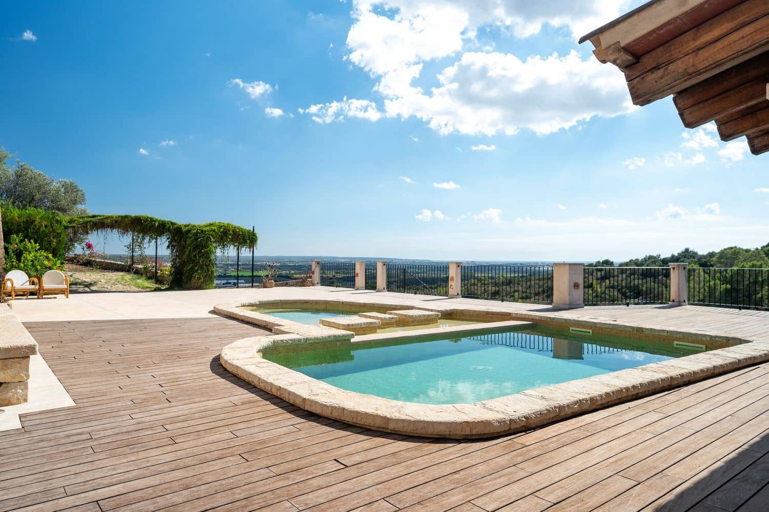 4 sypialnia Finka/Dom wiejski na sprzedaż w Puntiro z basenem garażem - 1 855 000 € (Ref: 8607983)