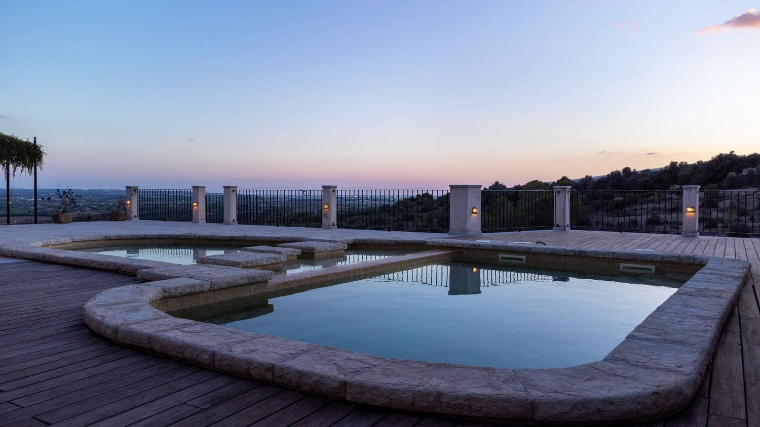 4 sypialnia Finka/Dom wiejski na sprzedaż w Puntiro z basenem garażem - 1 855 000 € (Ref: 8607983)