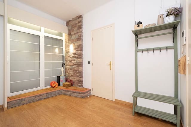 3 soveværelse Lejlighed til salg i L'Antiga Esquerra de L'Eixample, Barcelona by med garage - € 510.000 (Ref: 9023989)