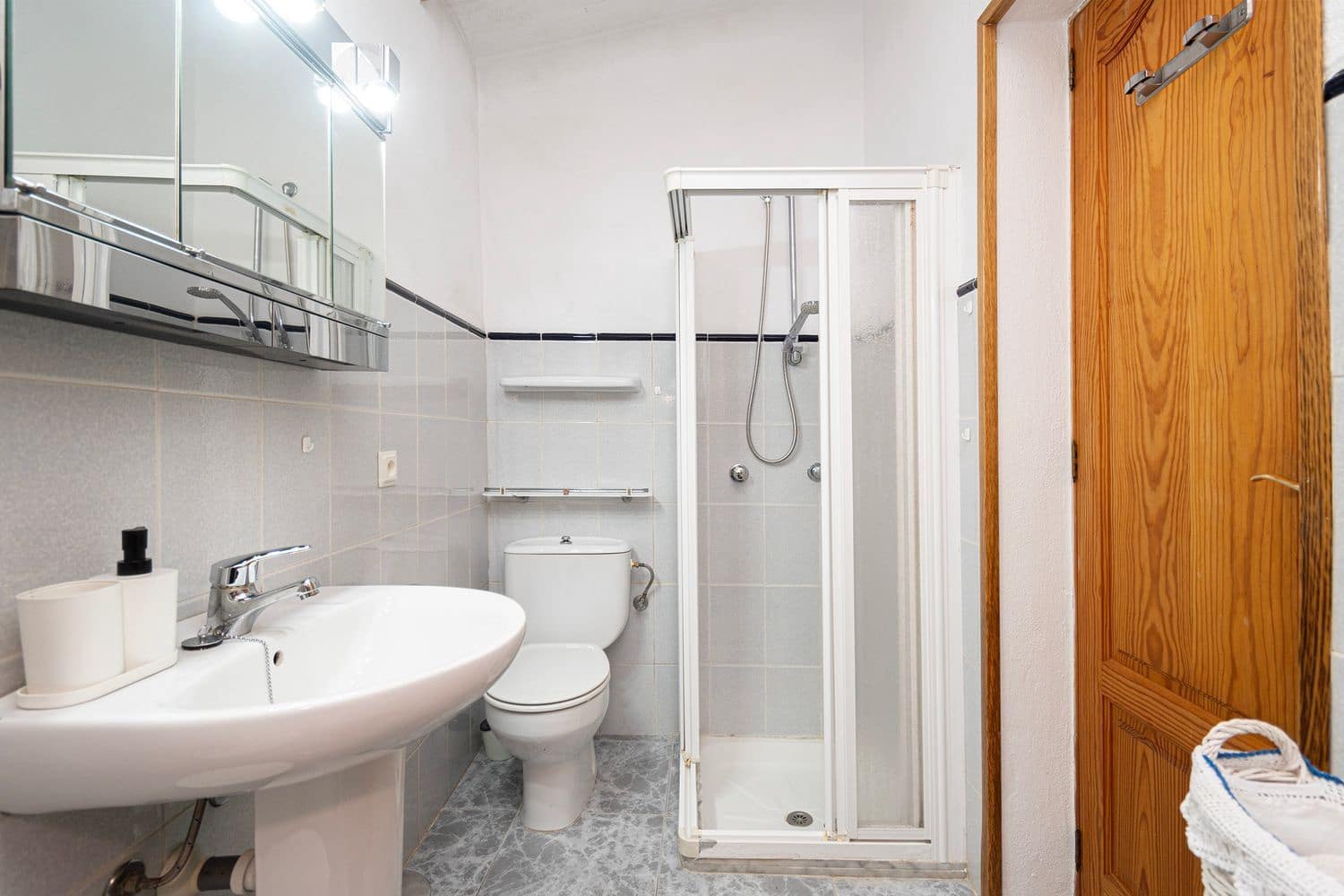 3 slaapkamer Finca/Landhuis te huur in Selva met zwembad garage - € 2.500 (Ref: 9246324)