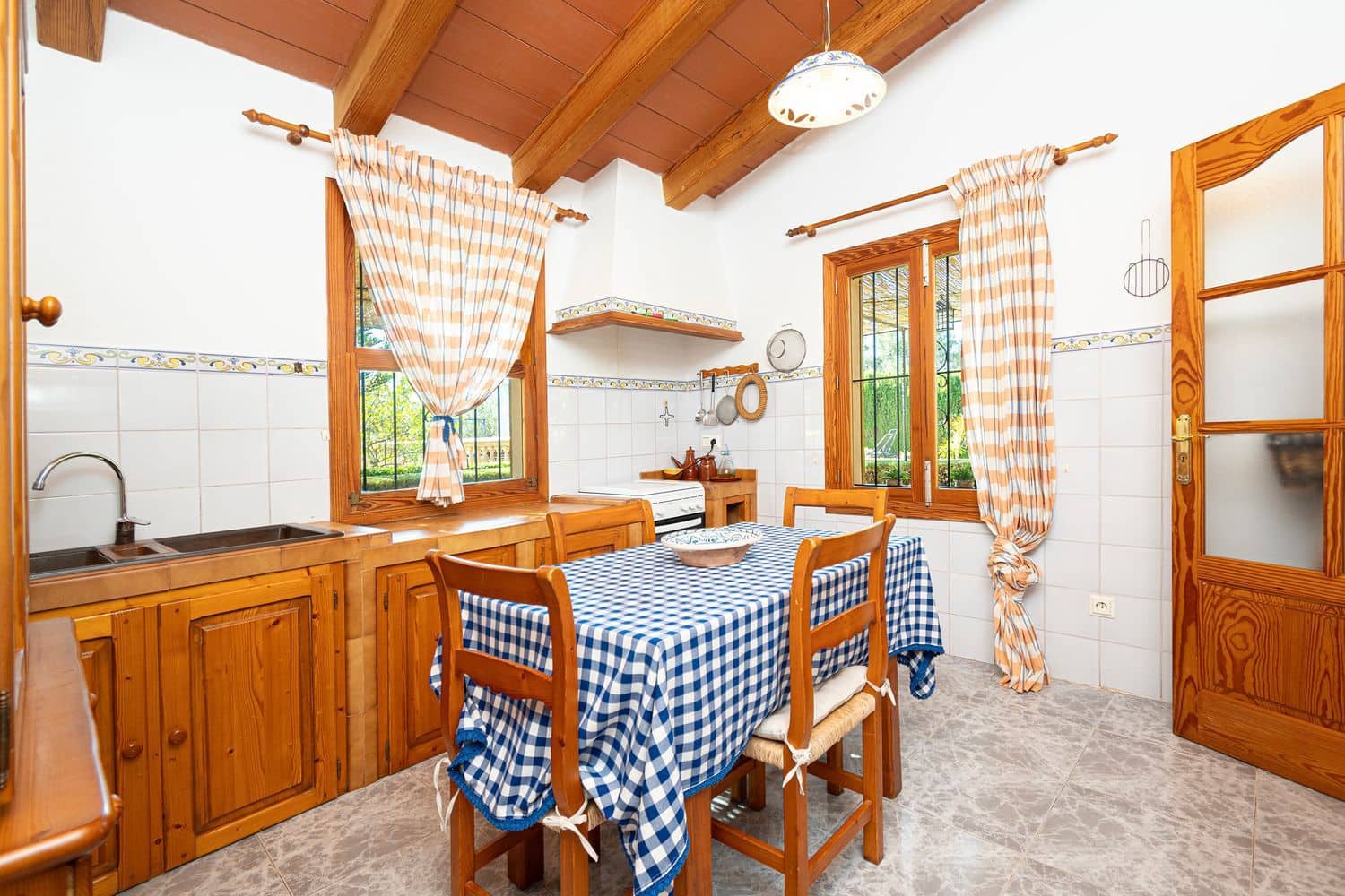 3 slaapkamer Finca/Landhuis te huur in Selva met zwembad garage - € 2.500 (Ref: 9246324)