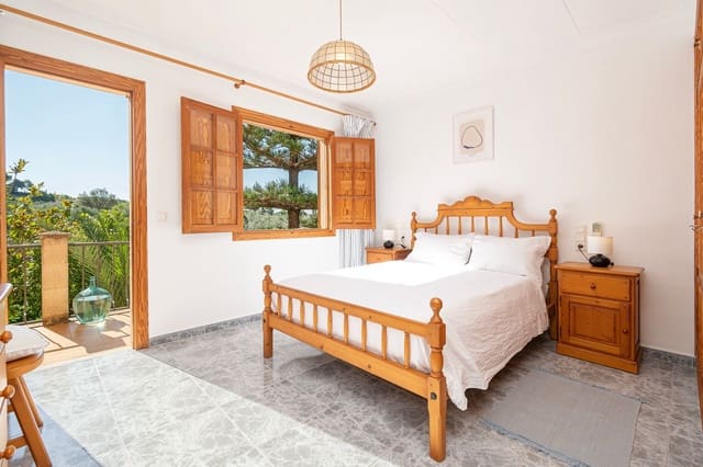 3 bedroom Finca/Country House for rent in Selva with pool garage - € 2,500 (Ref: 9246324)