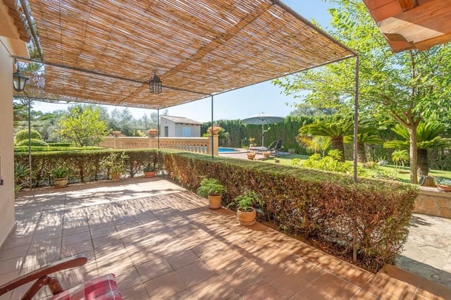 3 bedroom Finca/Country House for rent in Selva with pool garage - € 2,500 (Ref: 9246324)