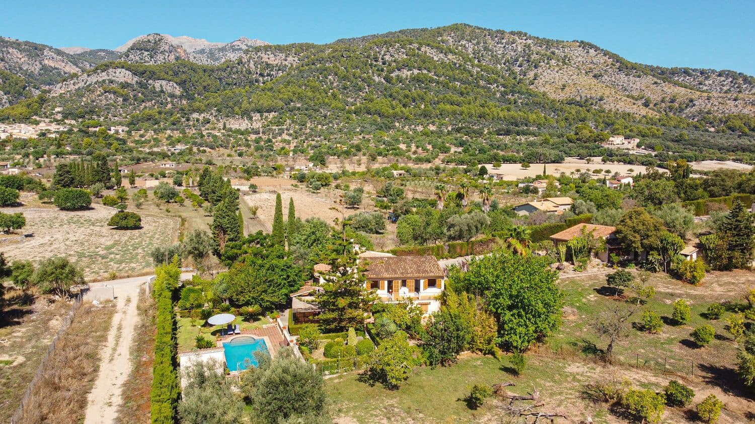 3 slaapkamer Finca/Landhuis te huur in Selva met zwembad garage - € 2.500 (Ref: 9246324)