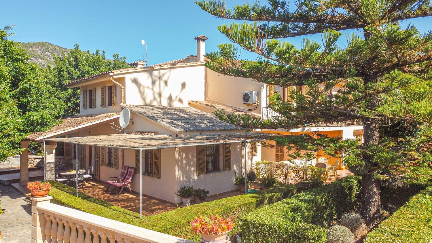 3 slaapkamer Finca/Landhuis te huur in Selva met zwembad garage - € 2.500 (Ref: 9246324)