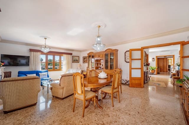 4 makuuhuone Bungalow myytävänä paikassa El Pont d'Inca / Es Pont d'Inca, Marratxí mukana uima-altaan 
autotalli - 865 000 € (Ref: 9374672)