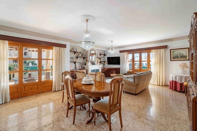 4 makuuhuone Bungalow myytävänä paikassa El Pont d'Inca / Es Pont d'Inca, Marratxí mukana uima-altaan 
autotalli - 865 000 € (Ref: 9374672)