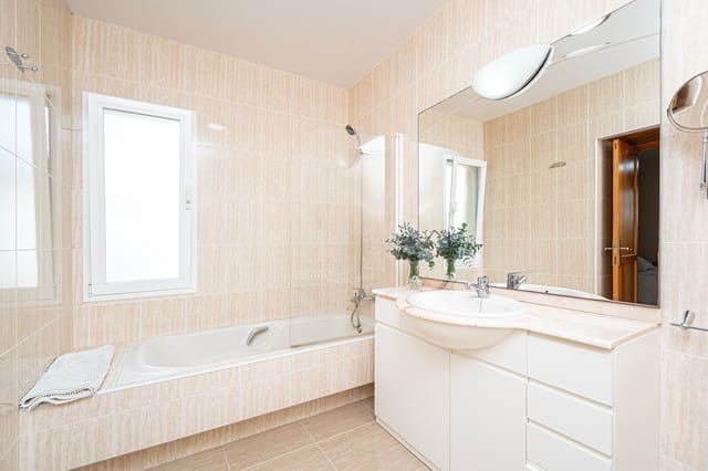 3 bedroom Villa for sale in El Toro / Port Adriano, Calvià with garage - € 1,070,000 (Ref: 9433064)