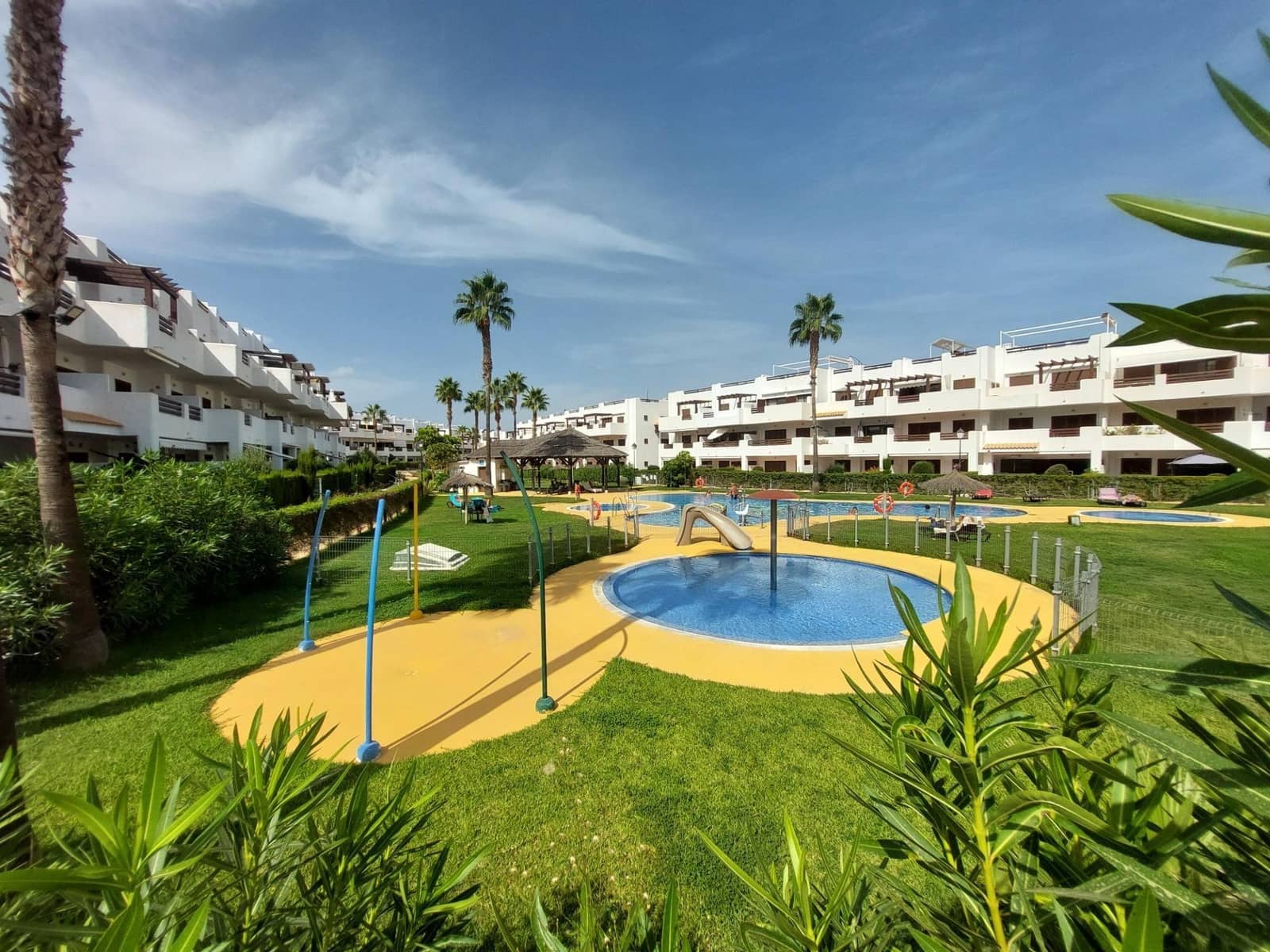 2 soverom Penthouse til salgs i San Juan de los Terreros med svømmebasseng garasje - € 199 000 (Ref: 10062126)