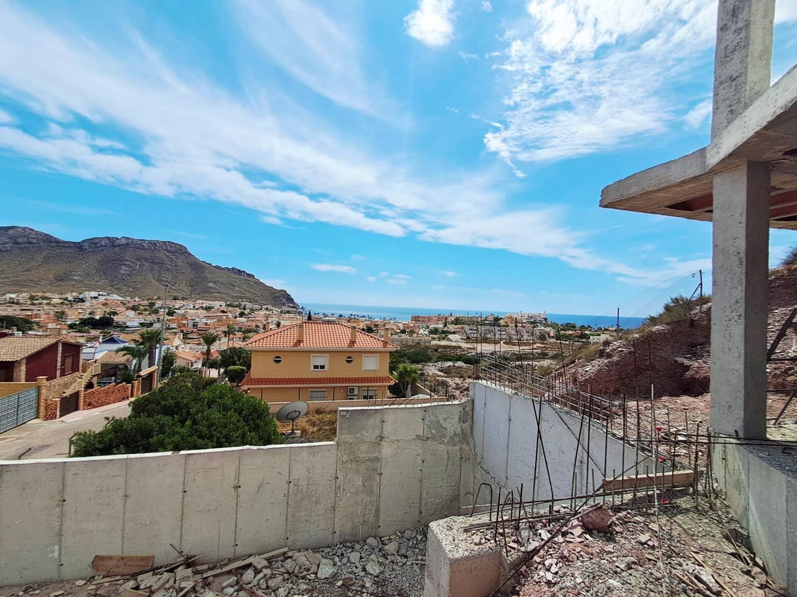 3 sovrum Villa till salu i Calabardina med garage - 225 000 € (Ref: 10089837)