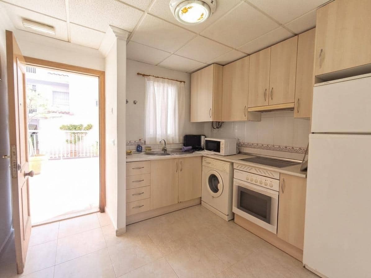 Apartamento de 2 habitaciones en Los Collados en venta con piscina garaje - 140.000 € (Ref: 10136207)