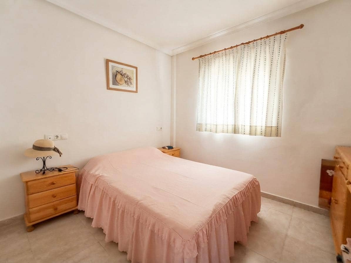 Apartamento de 2 habitaciones en Los Collados en venta con piscina garaje - 140.000 € (Ref: 10136207)