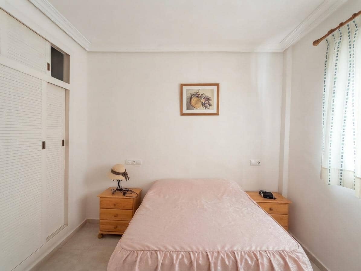 Apartamento de 2 habitaciones en Los Collados en venta con piscina garaje - 140.000 € (Ref: 10136207)