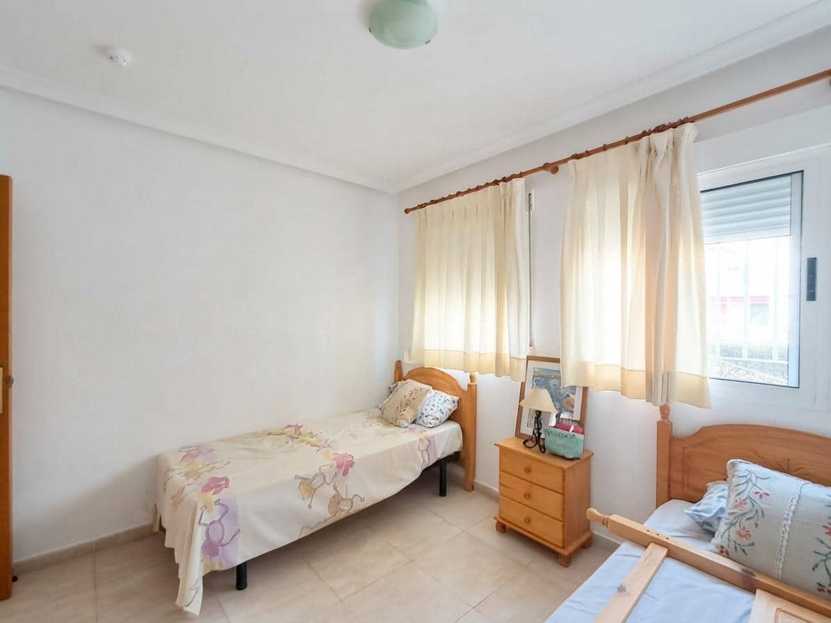 Apartamento de 2 habitaciones en Los Collados en venta con piscina garaje - 140.000 € (Ref: 10136207)