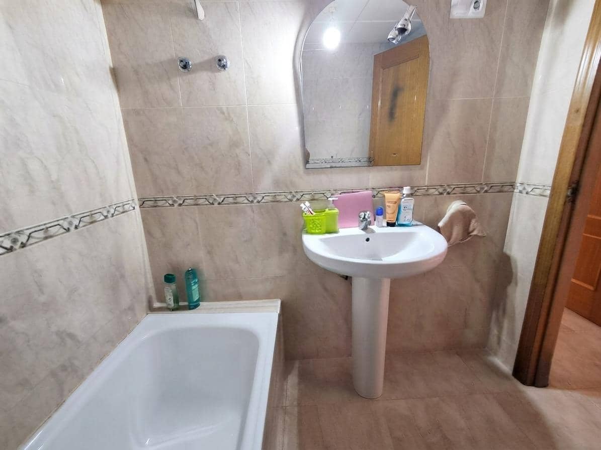 Apartamento de 2 habitaciones en Los Collados en venta con piscina garaje - 140.000 € (Ref: 10136207)