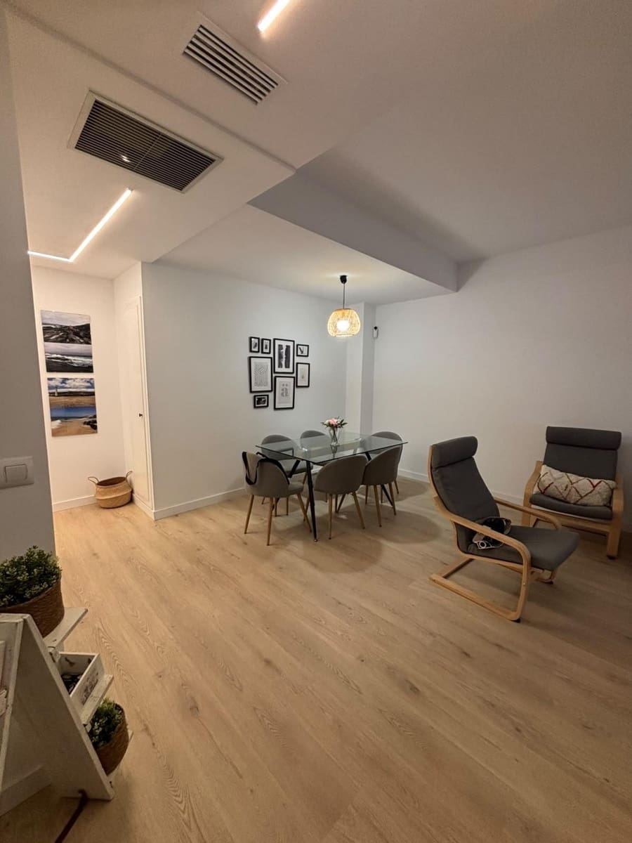 Apartamento de 2 habitaciones en Aguilas en venta con piscina garaje - 206.000 € (Ref: 10148902)