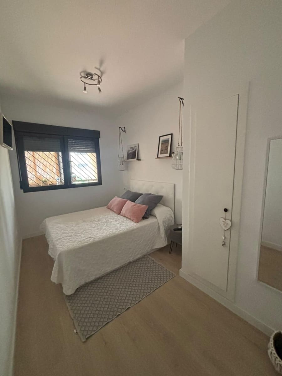 Apartamento de 2 habitaciones en Aguilas en venta con piscina garaje - 206.000 € (Ref: 10148902)