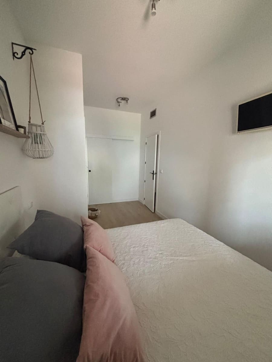 Apartamento de 2 habitaciones en Aguilas en venta con piscina garaje - 206.000 € (Ref: 10148902)