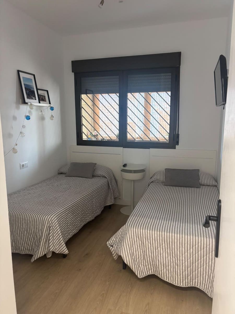 Apartamento de 2 habitaciones en Aguilas en venta con piscina garaje - 206.000 € (Ref: 10148902)