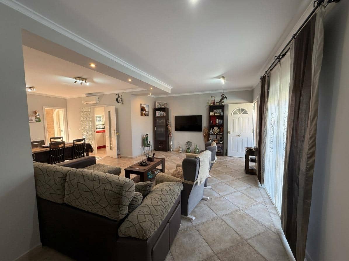 3 bedroom Villa for sale in San Juan de los Terreros with pool garage - € 399,000 (Ref: 10157808)
