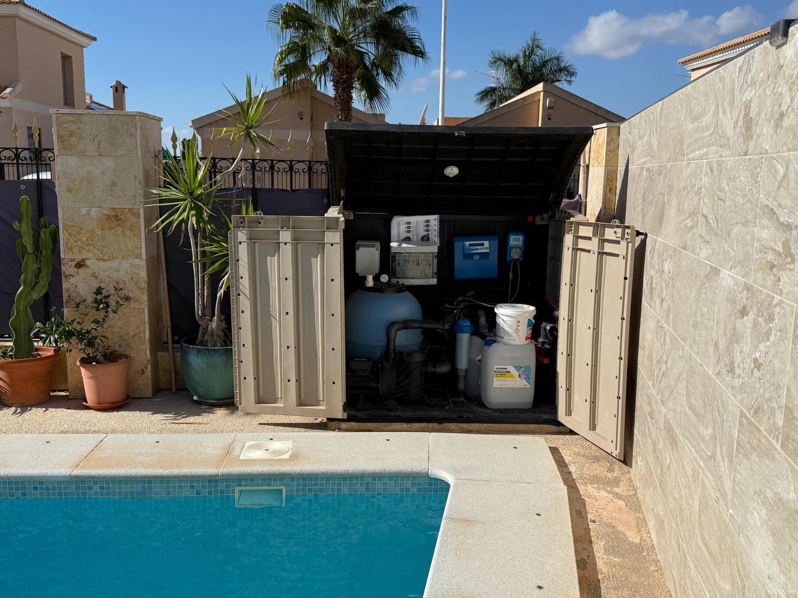 3 bedroom Villa for sale in San Juan de los Terreros with pool garage - € 399,000 (Ref: 10157808)