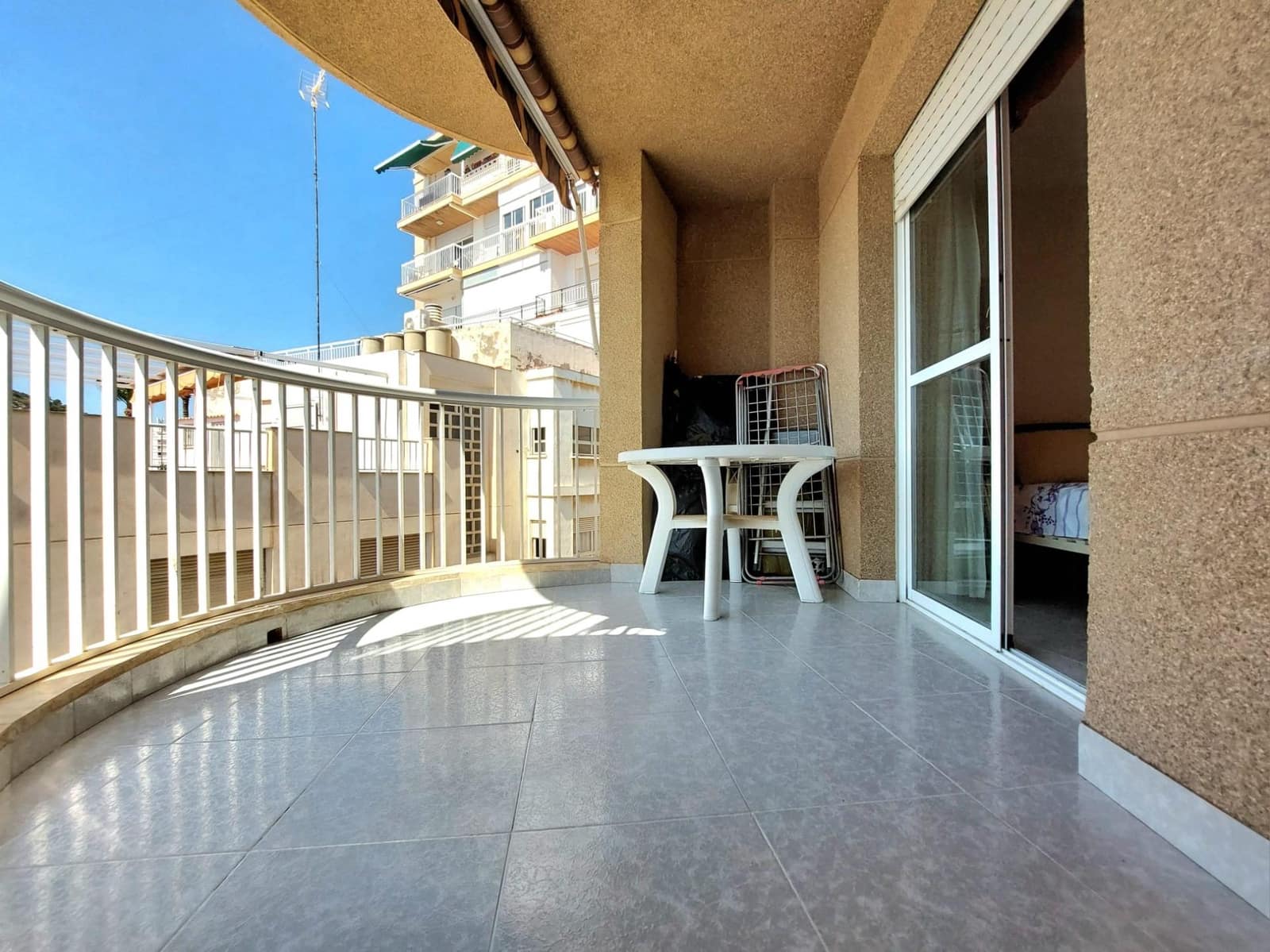 Piso de 3 habitaciones en Aguilas en venta con garaje - 309.900 € (Ref: 7379545)