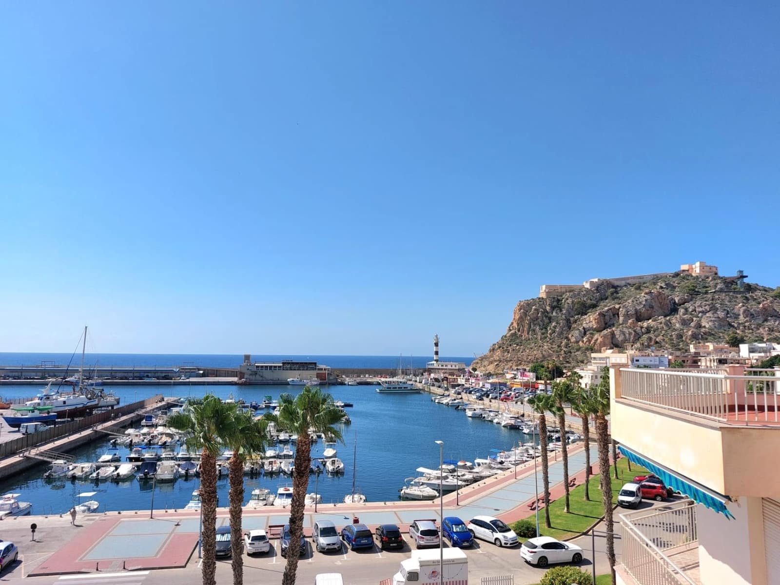 Piso de 3 habitaciones en Aguilas en venta con garaje - 309.900 € (Ref: 7379545)