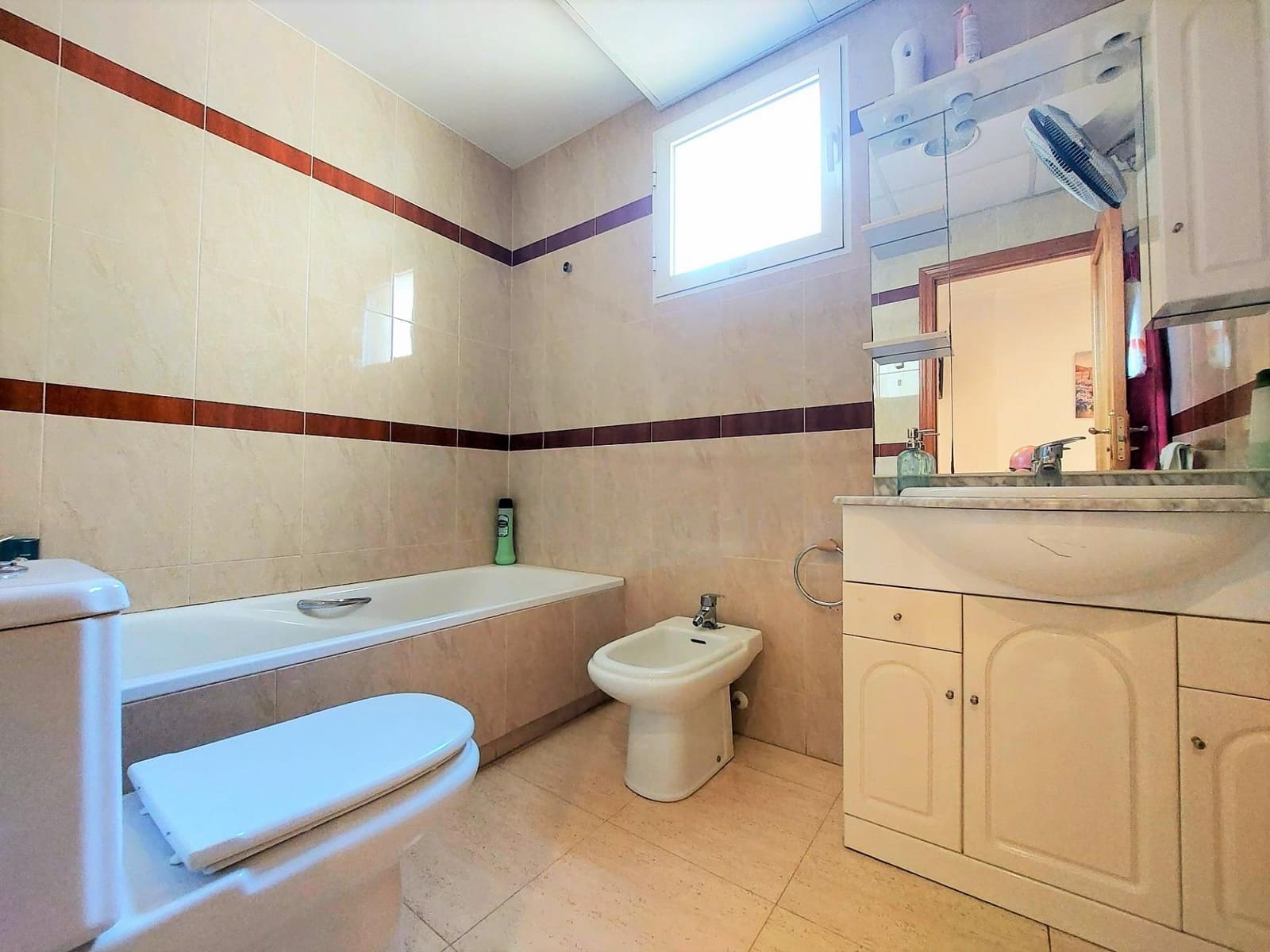 4 bedroom Flat for sale in Aguilas with pool garage - € 290,000 (Ref: 7741572)