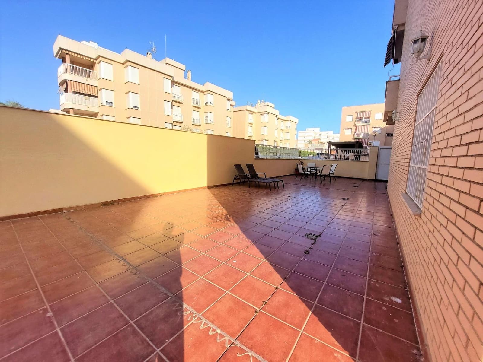 4 bedroom Flat for sale in Aguilas with pool garage - € 290,000 (Ref: 7741572)