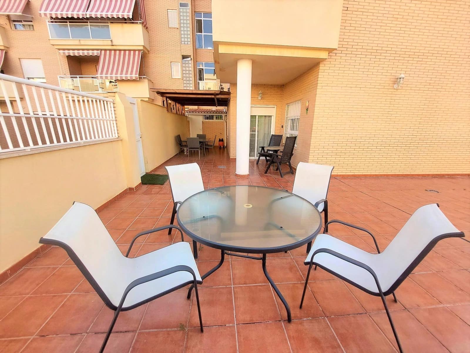 4 bedroom Flat for sale in Aguilas with pool garage - € 290,000 (Ref: 7741572)