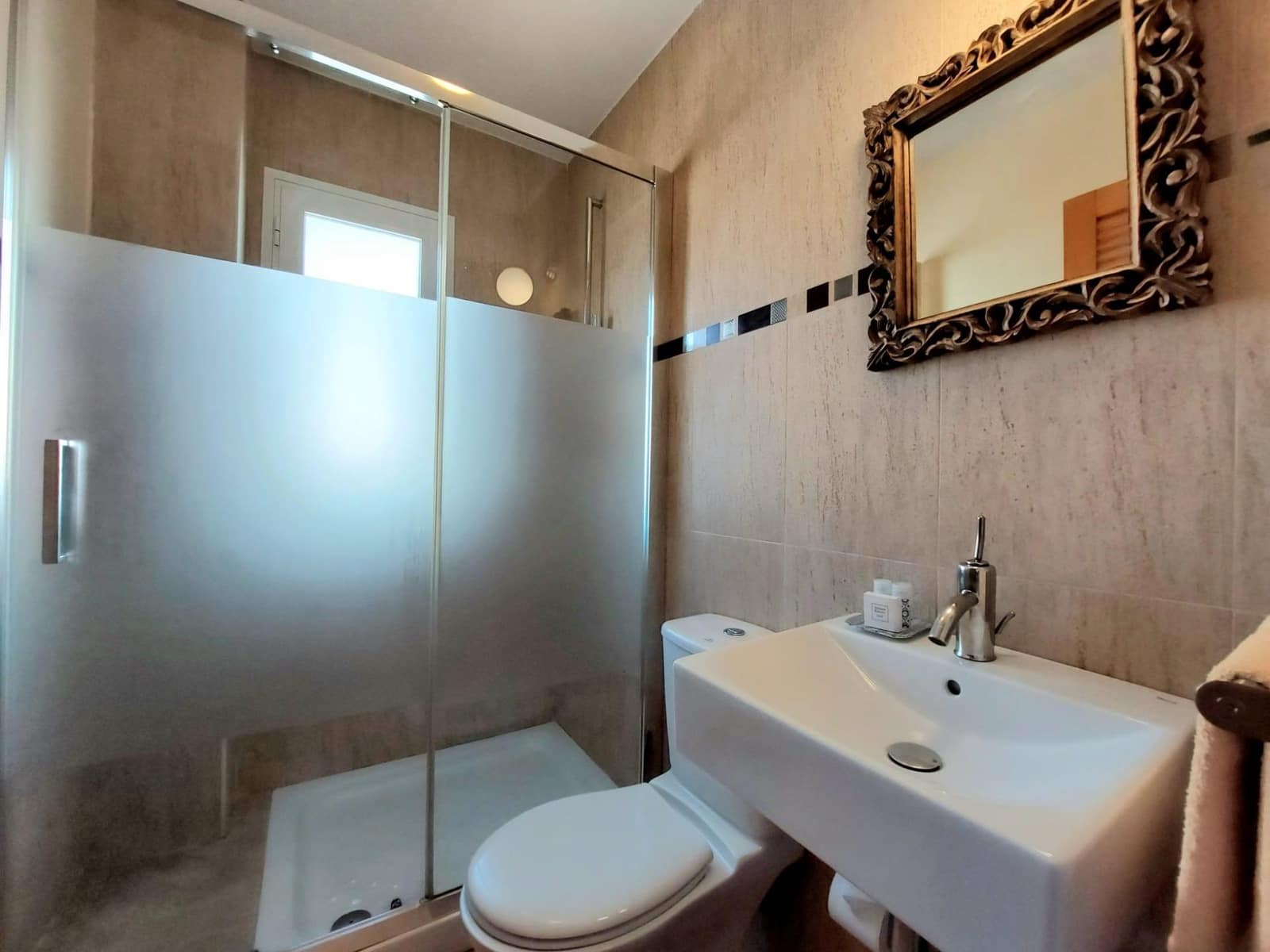 8 makuuhuone Huvila myytävänä paikassa Calabardina - 690 000 € (Ref: 8268304)