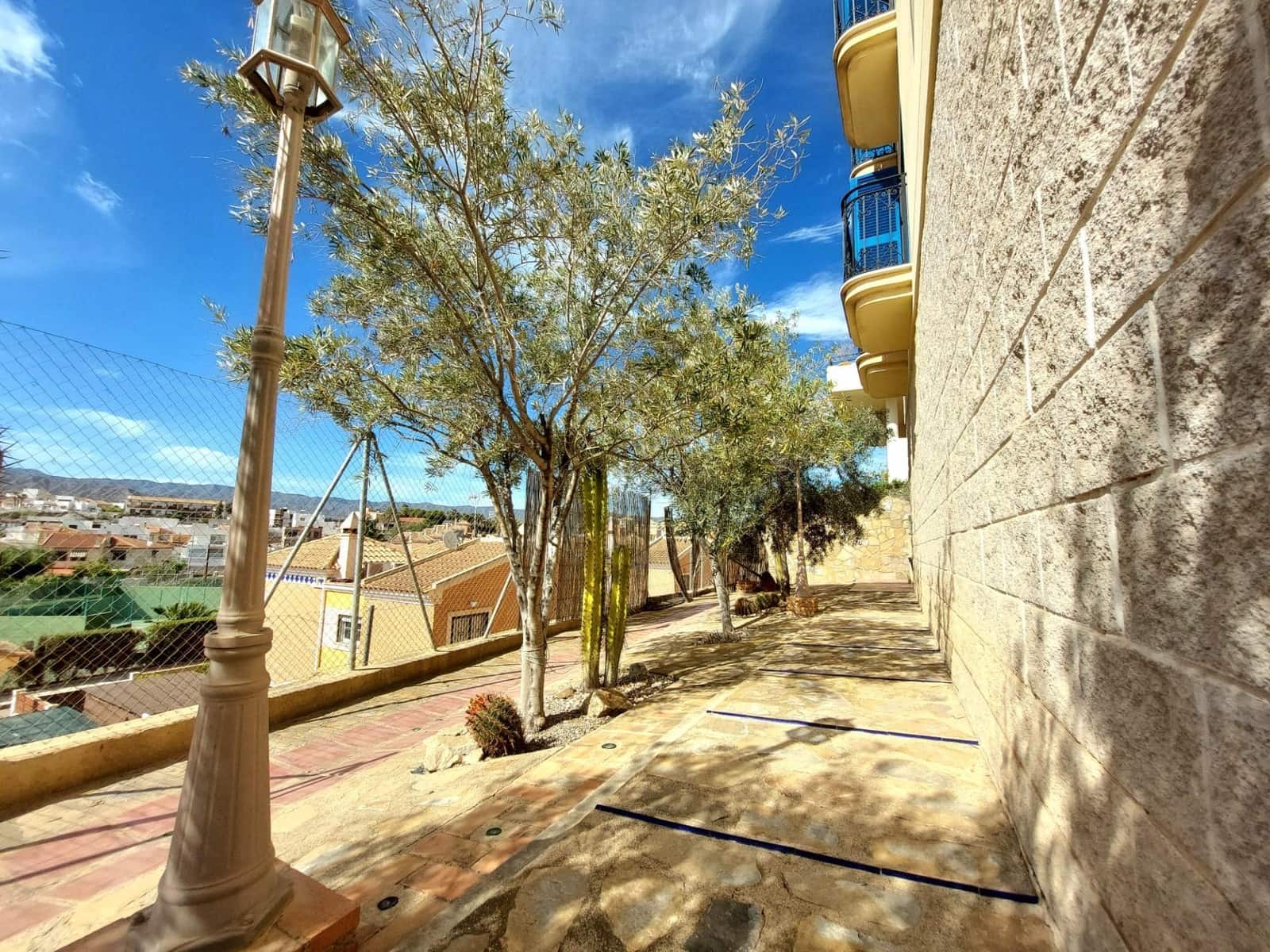 8 makuuhuone Huvila myytävänä paikassa Calabardina - 690 000 € (Ref: 8268304)