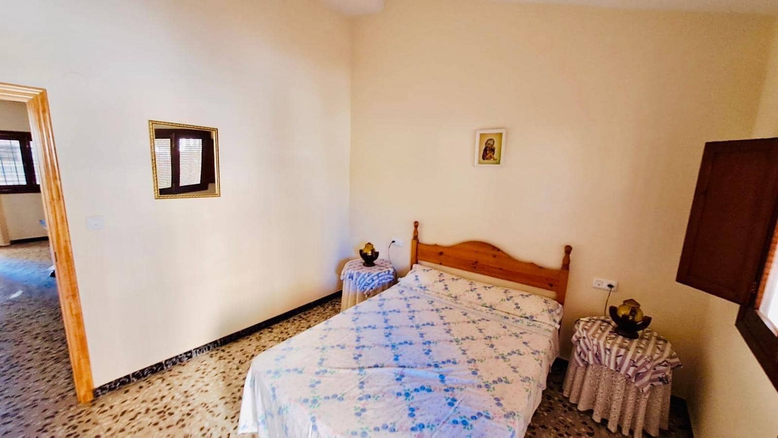 8 makuuhuone Rivitalo myytävänä paikassa San Juan de los Terreros mukana 
autotalli - 257 500 € (Ref: 8303133)