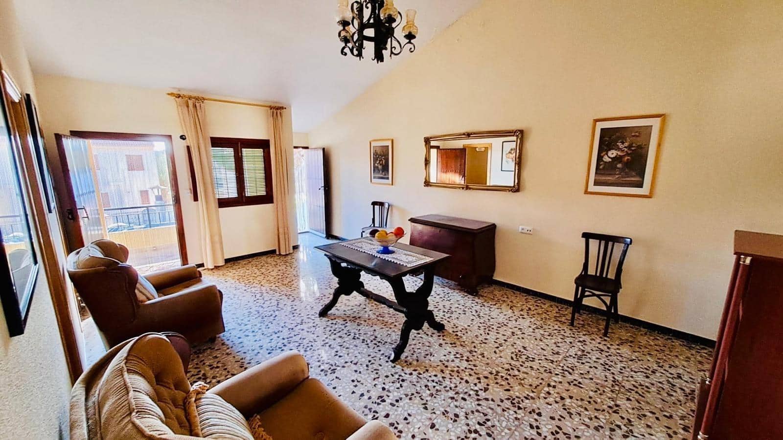 8 makuuhuone Rivitalo myytävänä paikassa San Juan de los Terreros mukana 
autotalli - 257 500 € (Ref: 8303133)