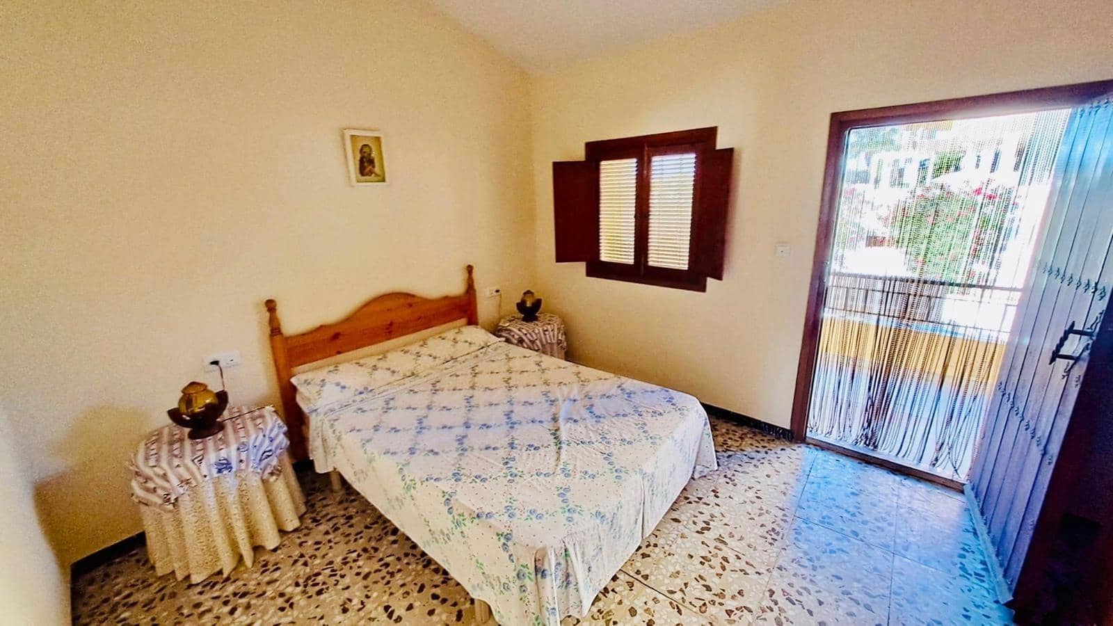 8 makuuhuone Rivitalo myytävänä paikassa San Juan de los Terreros mukana 
autotalli - 257 500 € (Ref: 8303133)