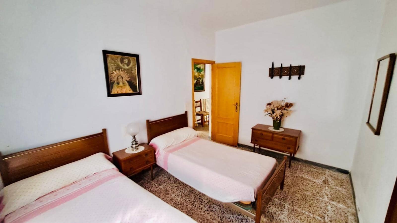 8 makuuhuone Rivitalo myytävänä paikassa San Juan de los Terreros mukana 
autotalli - 257 500 € (Ref: 8303133)