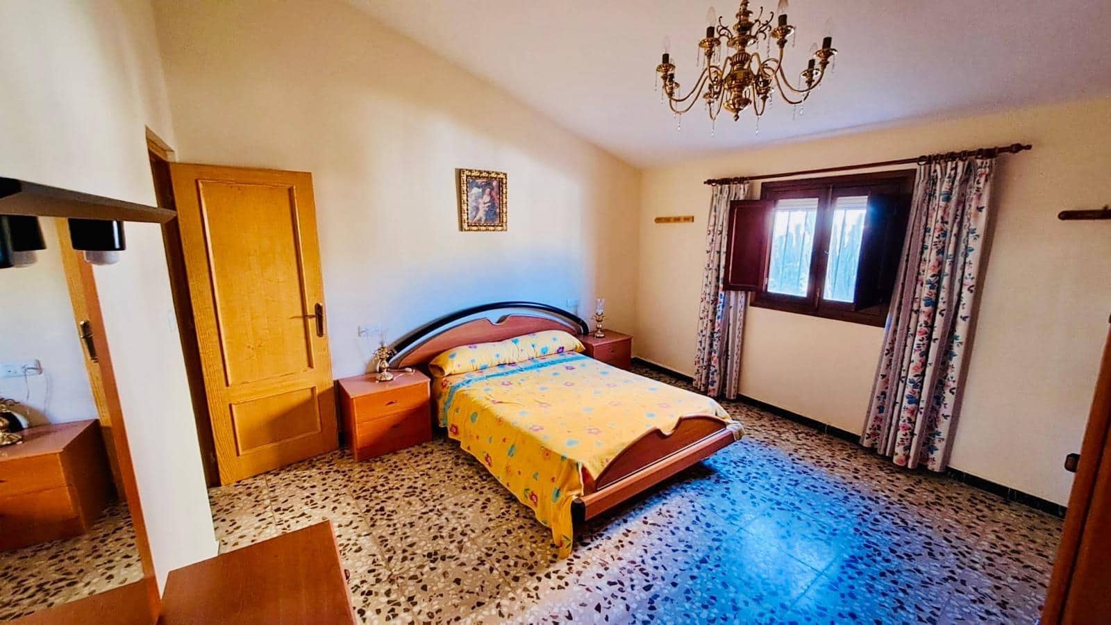 8 makuuhuone Rivitalo myytävänä paikassa San Juan de los Terreros mukana 
autotalli - 257 500 € (Ref: 8303133)