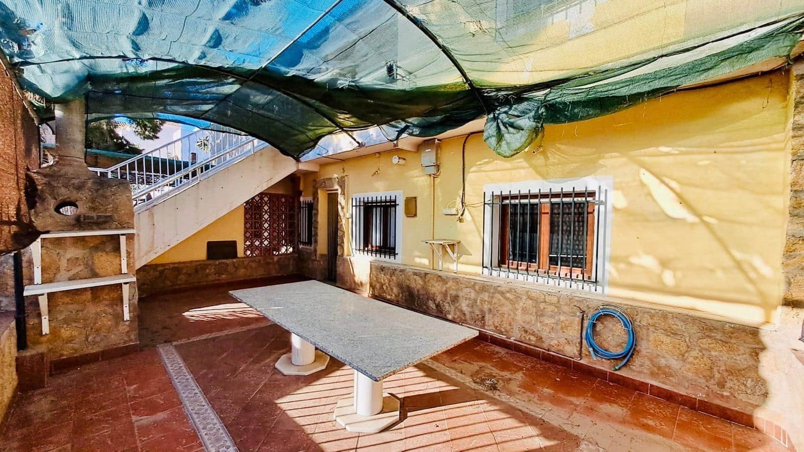 8 makuuhuone Rivitalo myytävänä paikassa San Juan de los Terreros mukana 
autotalli - 257 500 € (Ref: 8303133)