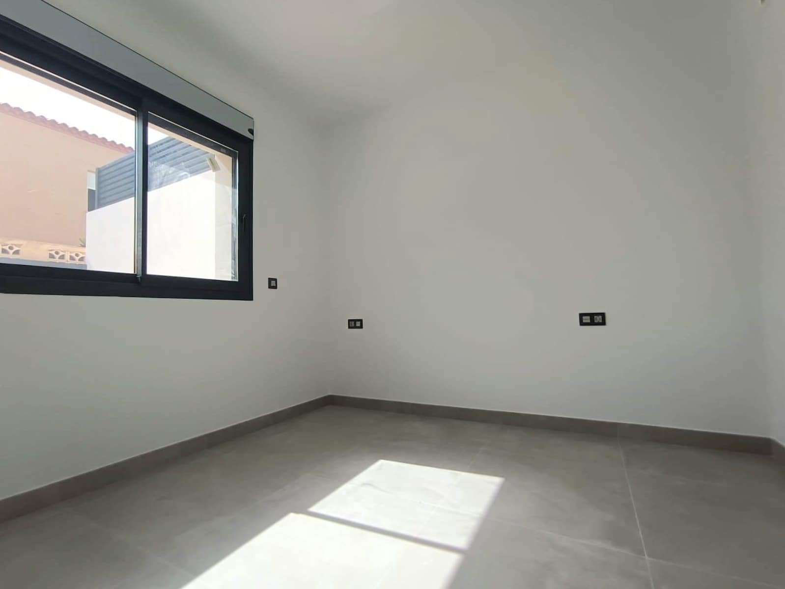 Apartamento de 4 habitaciones en Calabardina en venta con garaje - 295.000 € (Ref: 8421299)