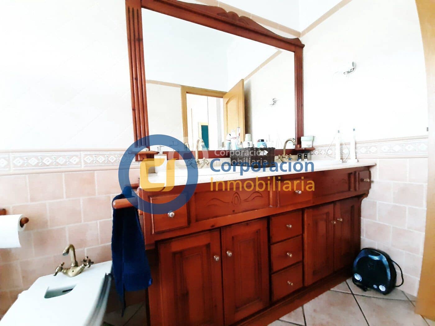 5 soveværelse Villa til salg i Purias med swimmingpool garage - € 315.500 (Ref: 8430651)