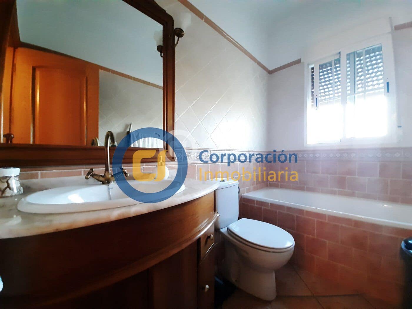 5 soveværelse Villa til salg i Purias med swimmingpool garage - € 315.500 (Ref: 8430651)