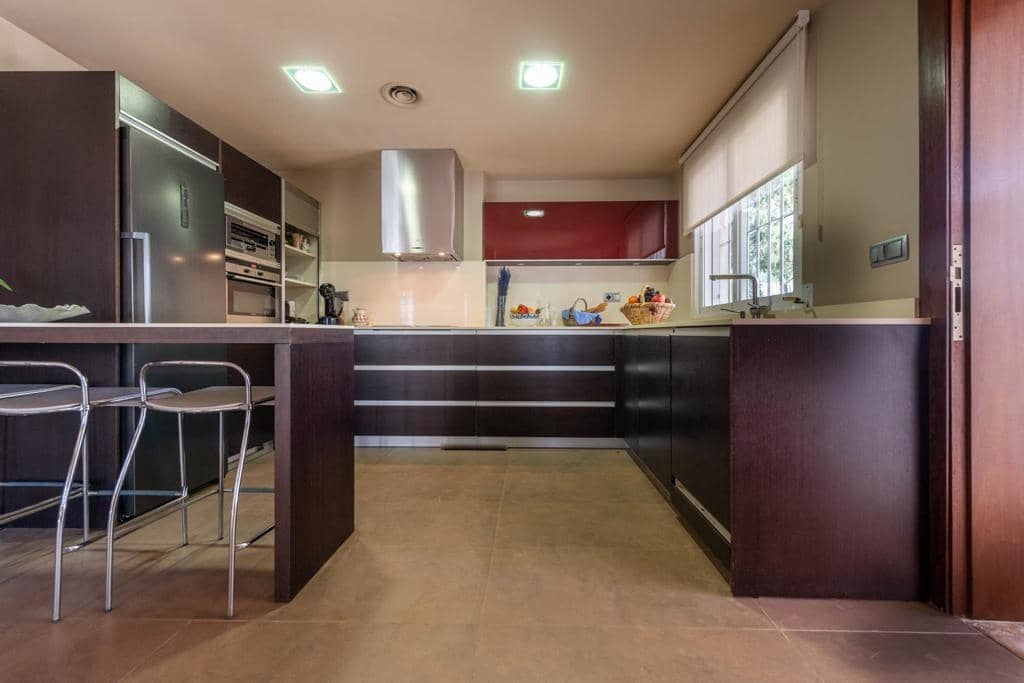 5 soveværelse Villa til salg i Calarreona med swimmingpool - € 1.000.000 (Ref: 8473912)