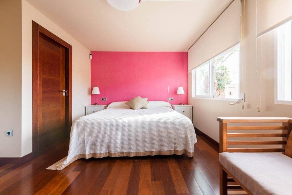 5 soveværelse Villa til salg i Calarreona med swimmingpool - € 1.000.000 (Ref: 8473912)